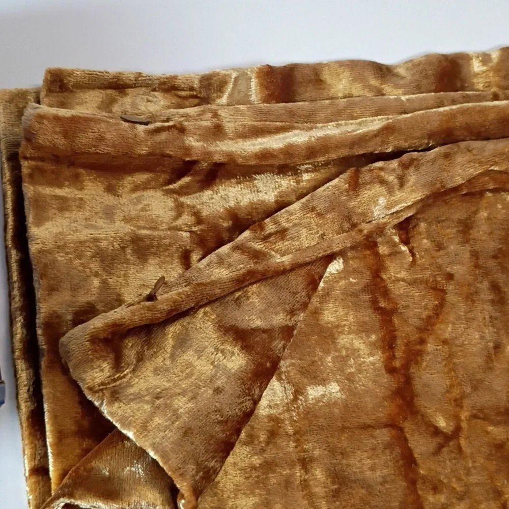 Pack of 2 Velvet Soft Solid Decorative Square Throw Pillow‎ Covers  Dark Gold - Picture 7 of 8